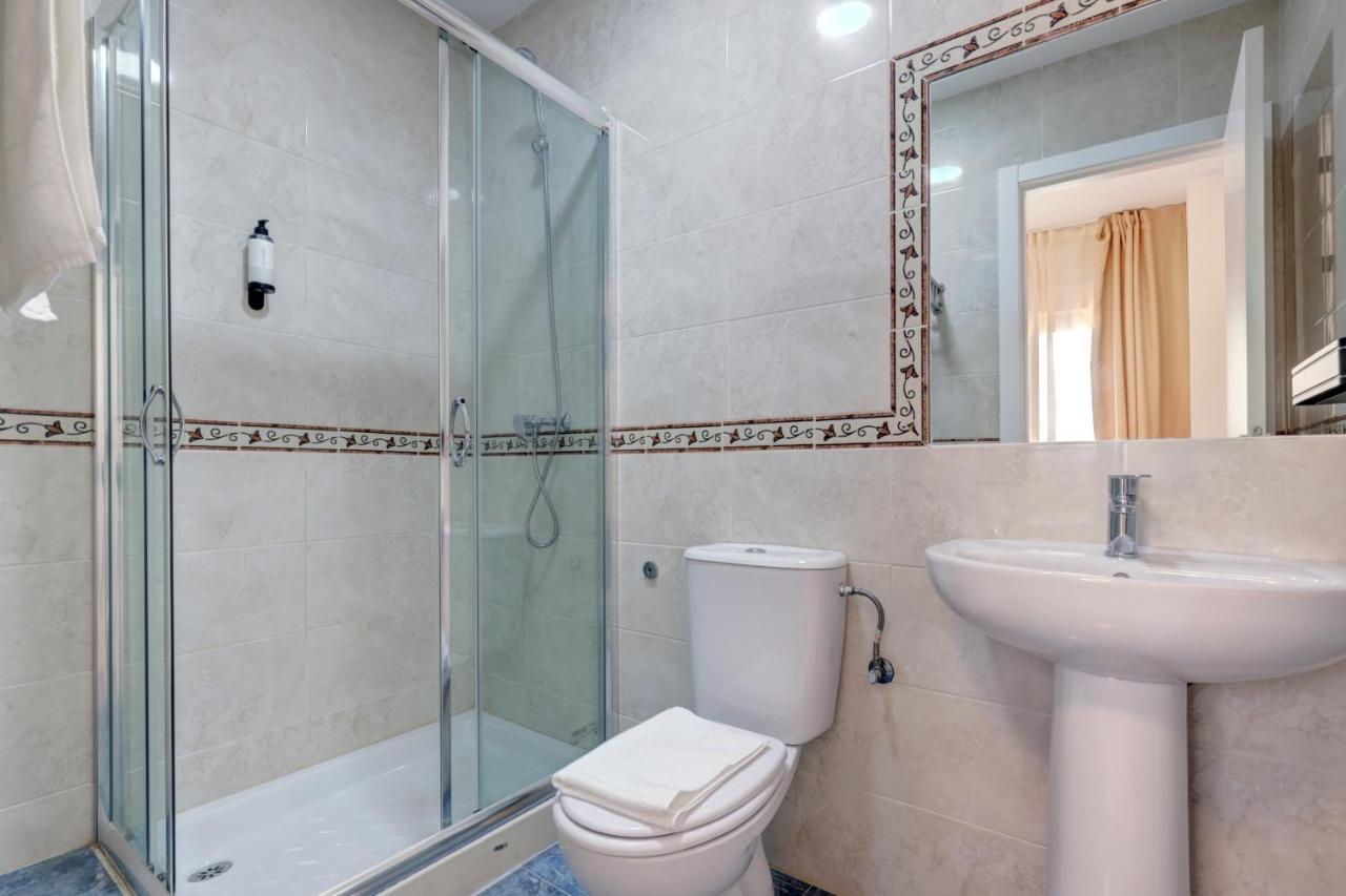 Hostal 37 Estepona Ngoại thất bức ảnh