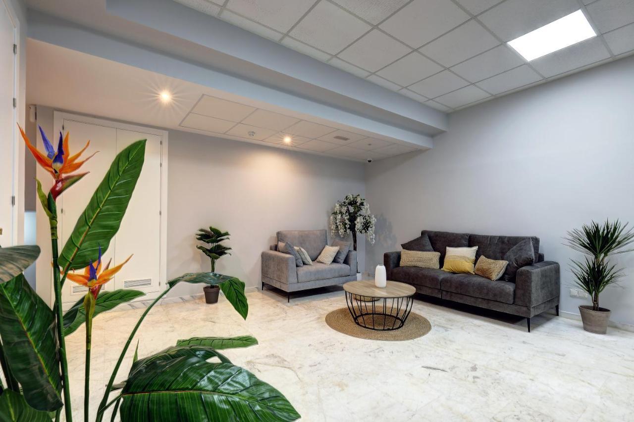 Hostal 37 Estepona Ngoại thất bức ảnh