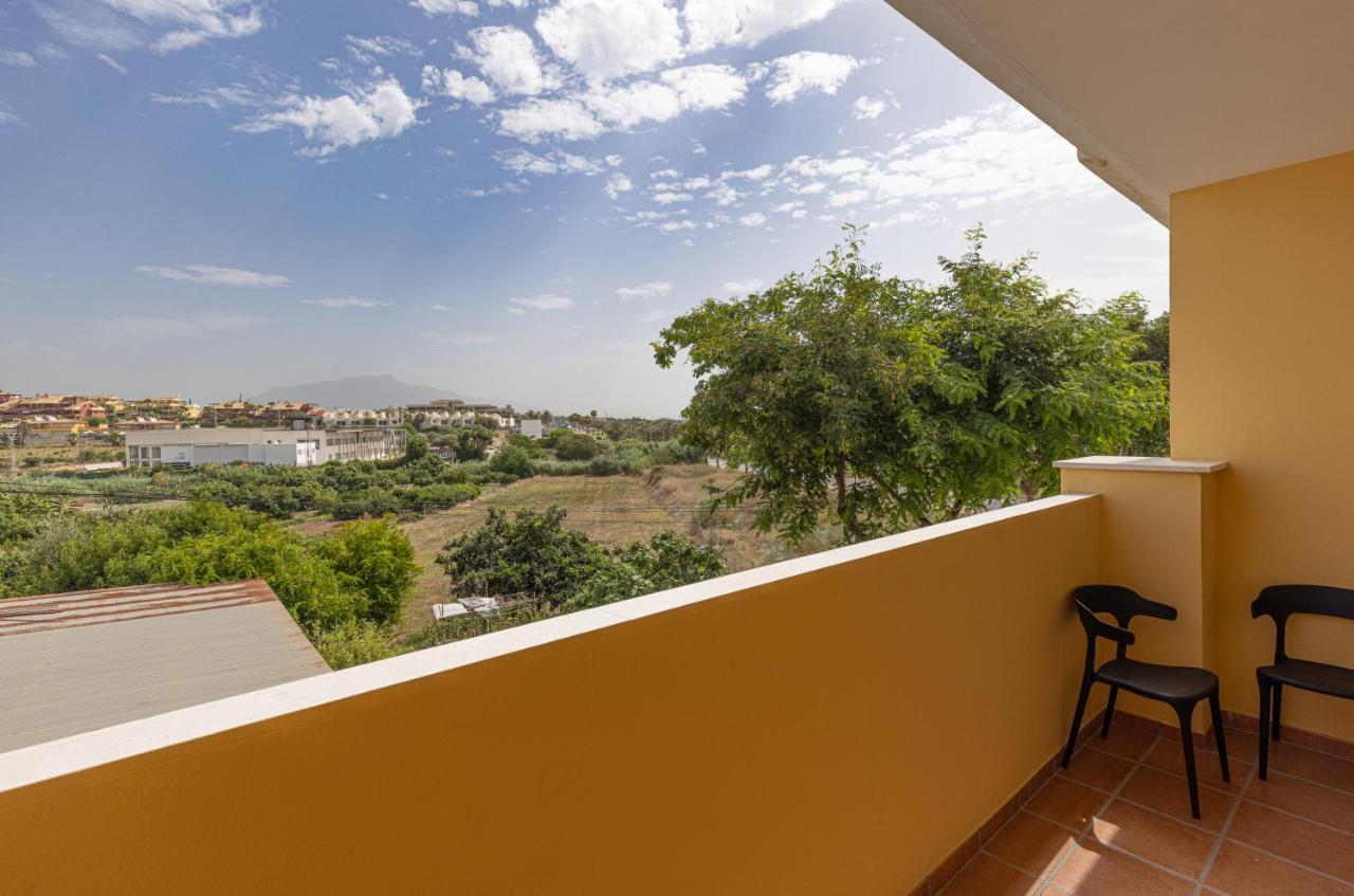 Hostal 37 Estepona Ngoại thất bức ảnh